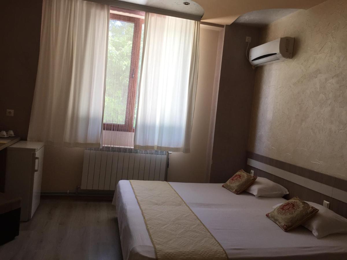 Semeen Hotel Rusalka Svishtov Luaran gambar